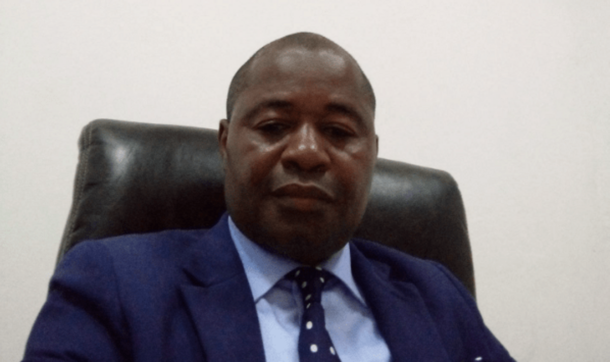 André Luther Meka critique la présence de Kamto à la levée du corps d'Anicet Ekane