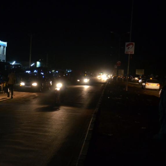Cameroun : vaste opération contre la fraude électrique, des réseaux illégaux démantelés