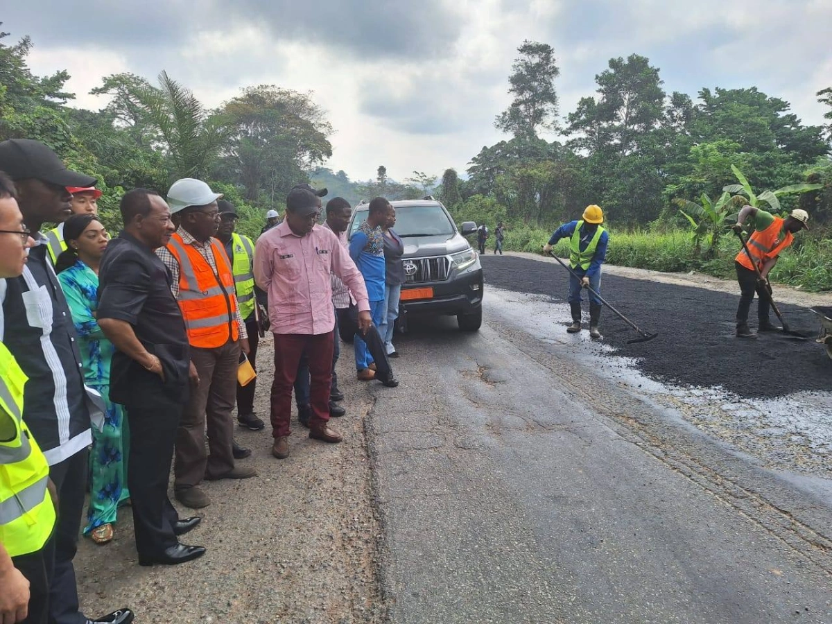 Axe Yaoundé-Douala : le ministre des Travaux publics évalue l'avancement des travaux d'entretien