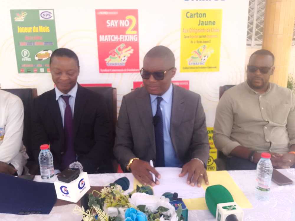 Le SYNAFOC tire la sonnette d'alarme sur les salaires des footballeurs professionnels au Cameroun
