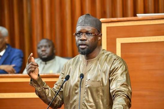 Sénégal : Entre football et politique, qui est le véritable numéro 10 ? L'analyse de Camus Mimb