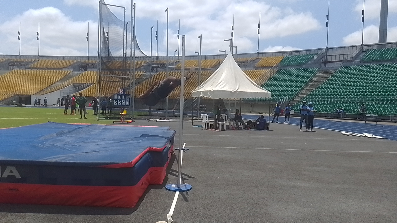 Athlétisme : Le meeting inter-clubs de Douala révèle de nouveaux talents et bat des records