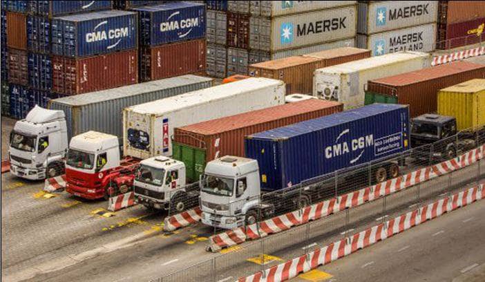 Port de Douala : Des paiements illicites gonflent les coûts de 180 000 FCFA par camion, selon une enquête