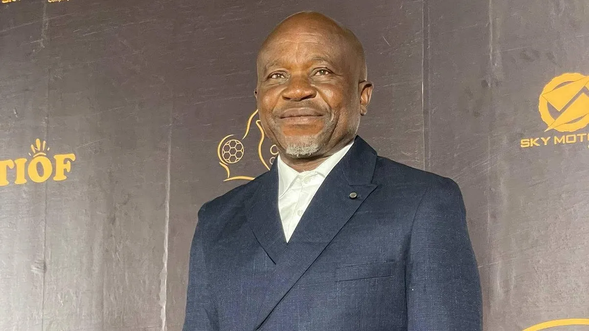 Richard Towa sacré Meilleur Entraîneur 2025 de MTN Élite One : un triomphe humble