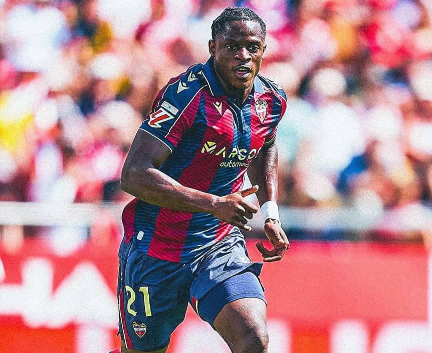 Karl Etta Eyong : Le rêve catalan persiste malgré l'intérêt du CSKA Moscou